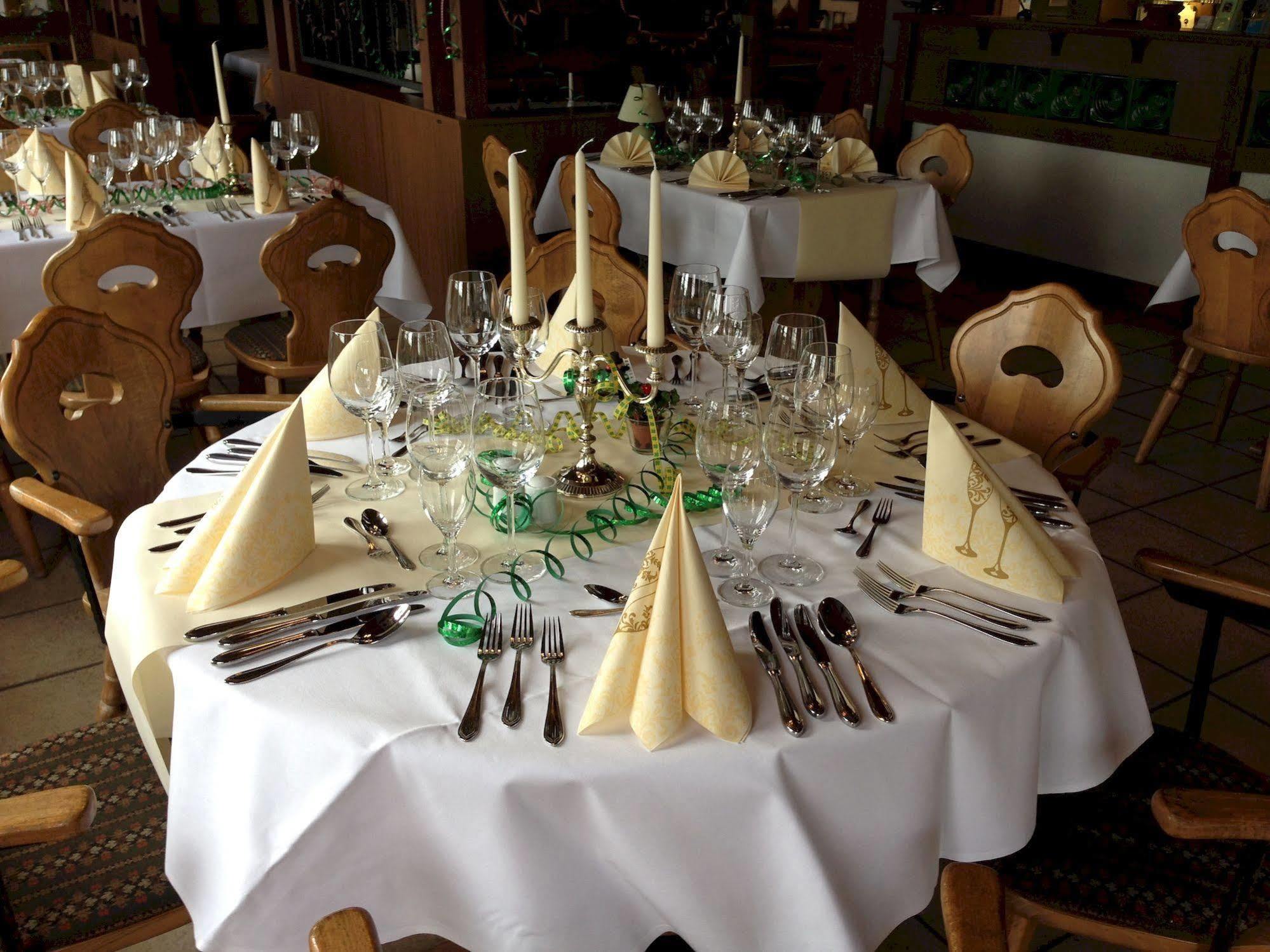 Hotel & Restaurant Zur Spreewaelderin Golßen Dış mekan fotoğraf