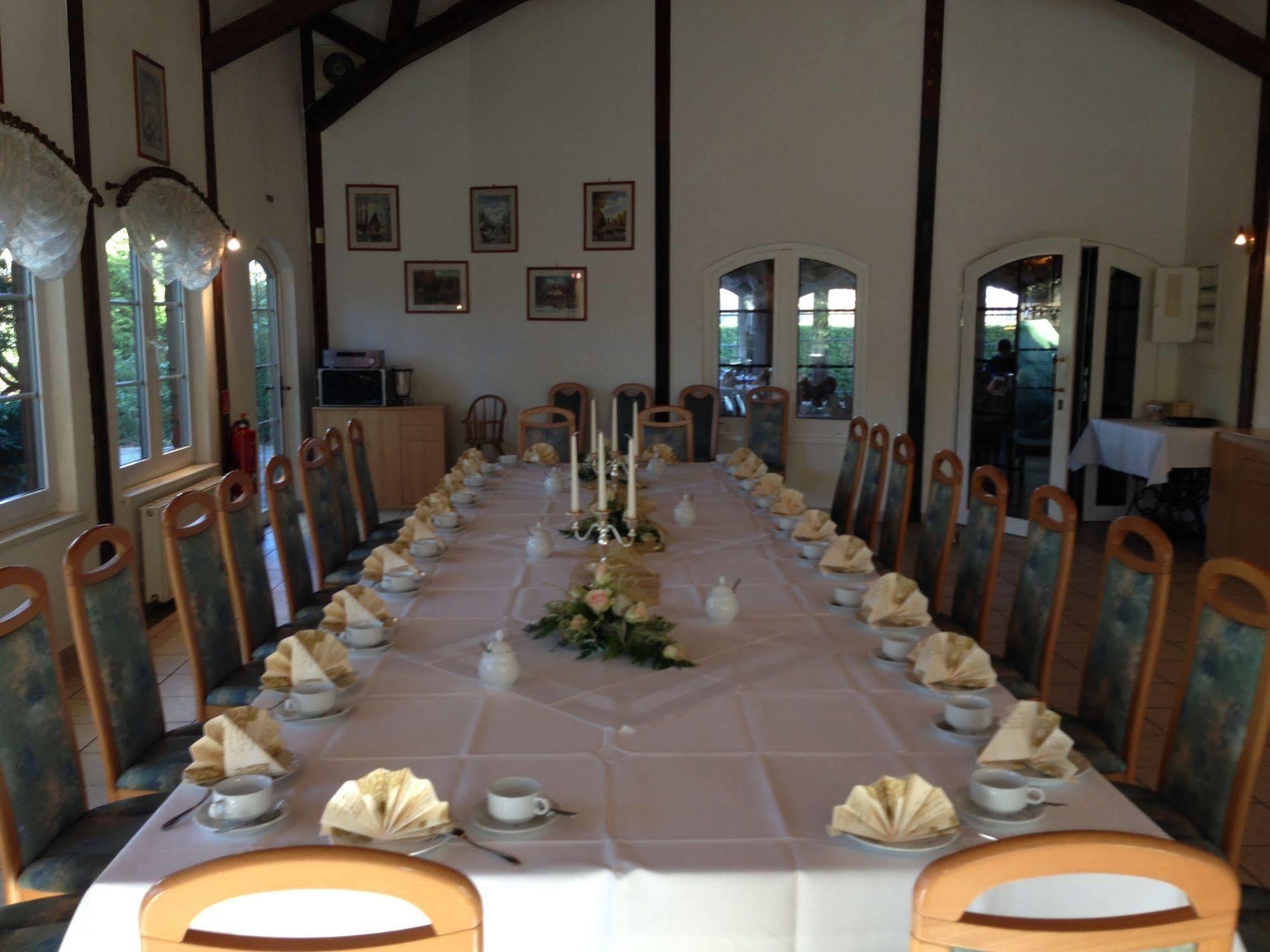 Hotel & Restaurant Zur Spreewaelderin Golßen Dış mekan fotoğraf