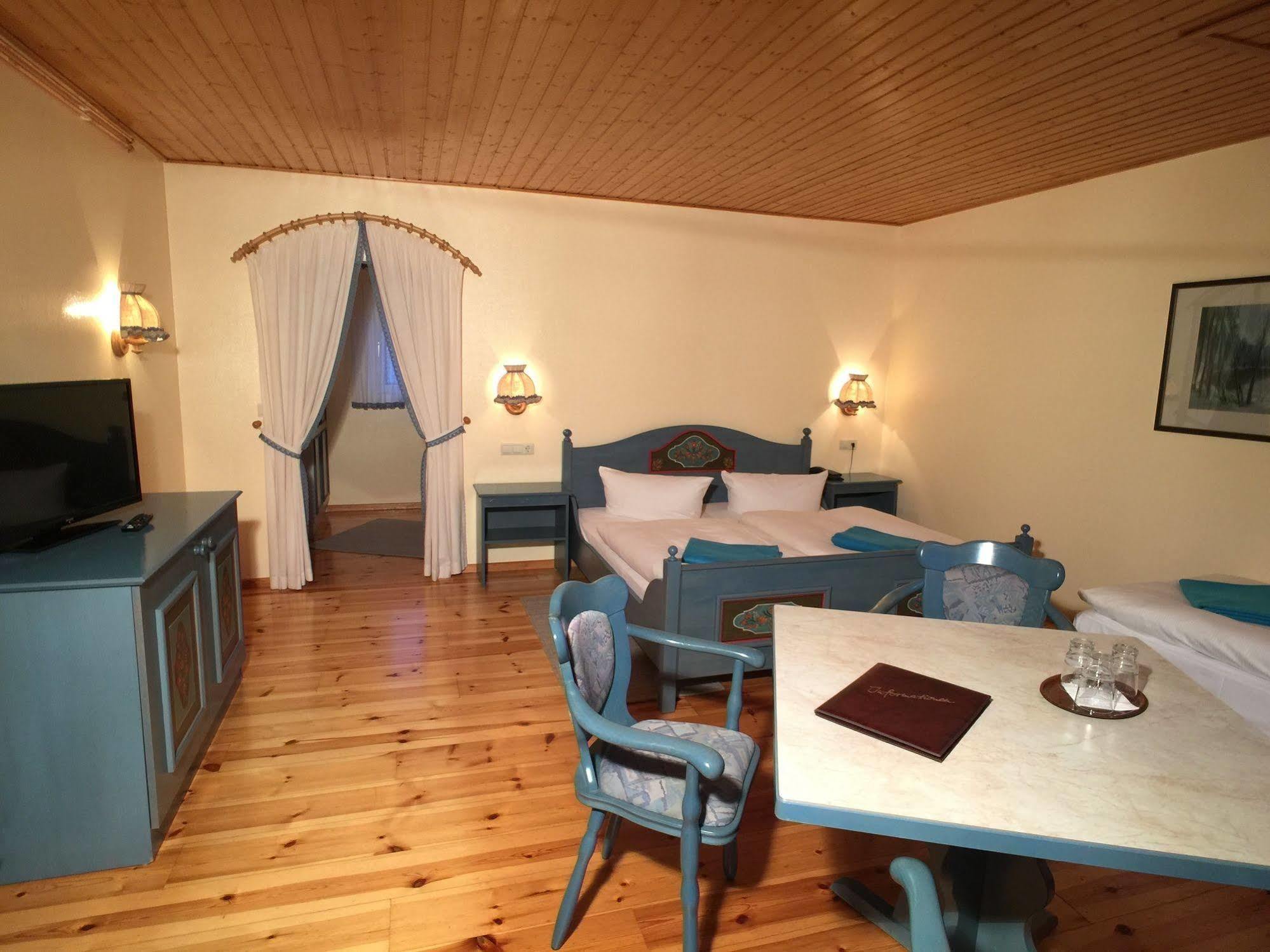 Hotel & Restaurant Zur Spreewaelderin Golßen Dış mekan fotoğraf