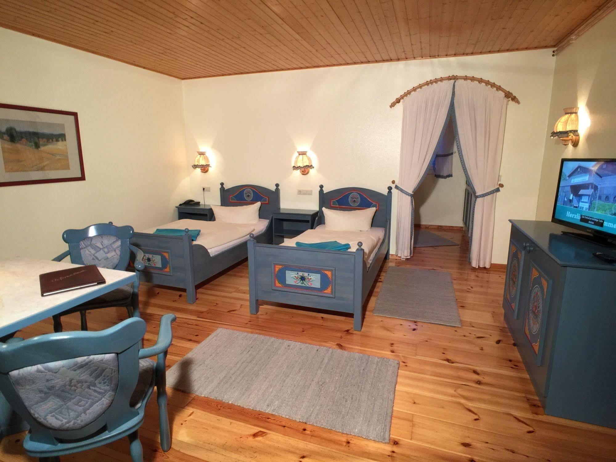 Hotel & Restaurant Zur Spreewaelderin Golßen Dış mekan fotoğraf