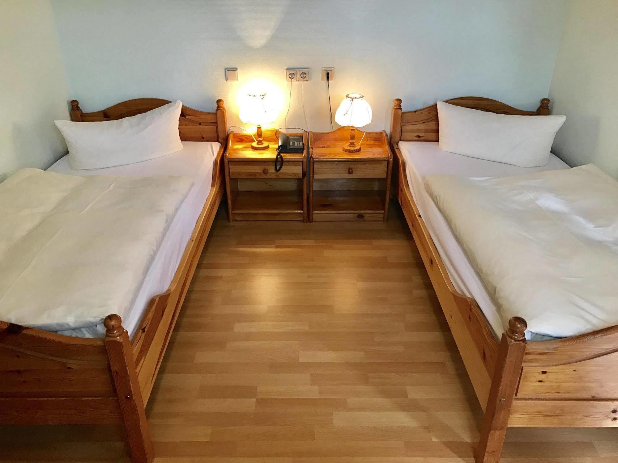 Hotel & Restaurant Zur Spreewaelderin Golßen Dış mekan fotoğraf